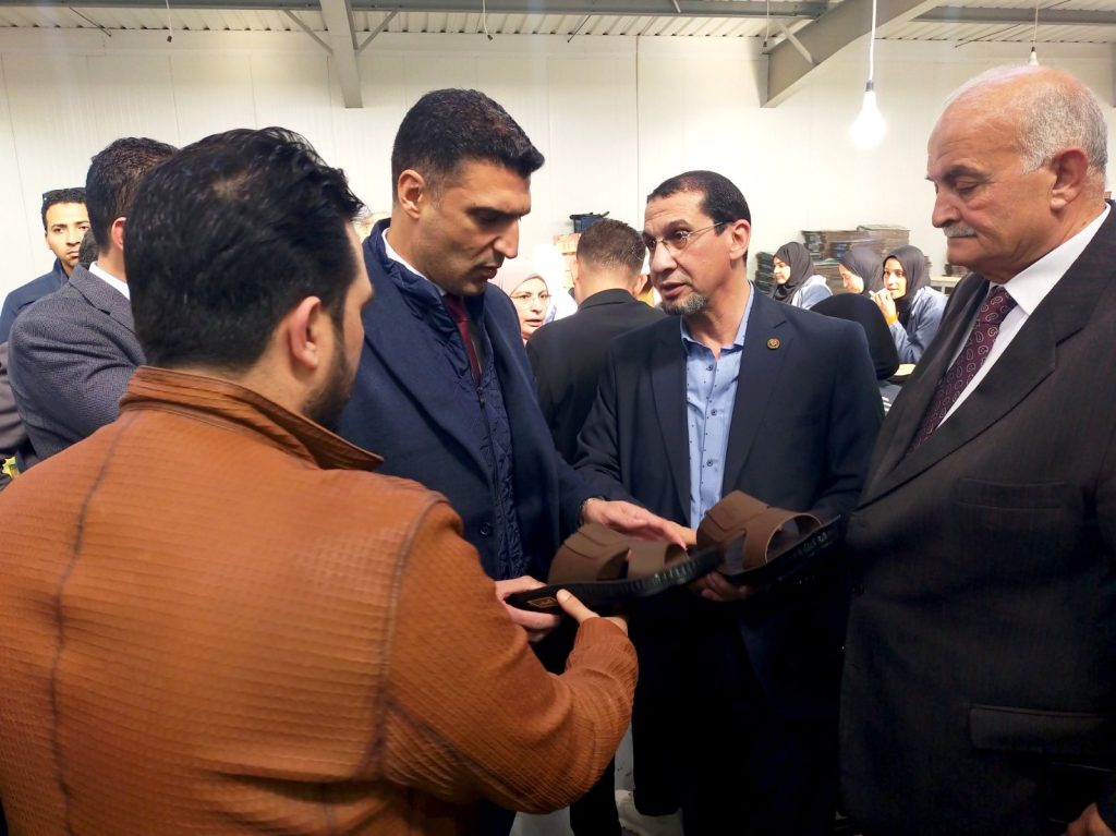 غرفة صناعة الجلود تدعو لتشكيل مجلس أمناء لقطاع الأحذية داخل مدينة الروبيكي